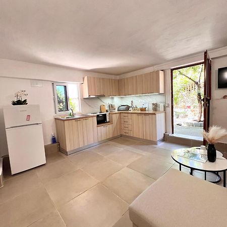 דרמי Petra Oliva Apartment מראה חיצוני תמונה