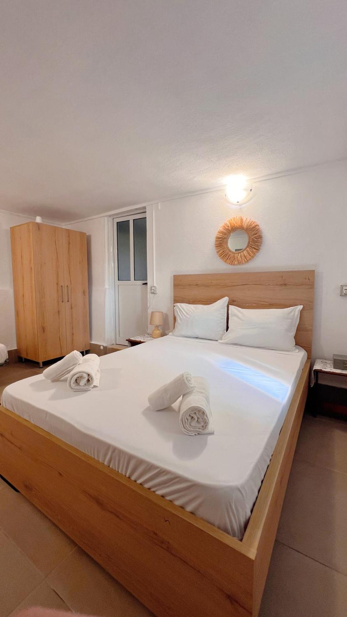 דרמי Petra Oliva Apartment מראה חיצוני תמונה