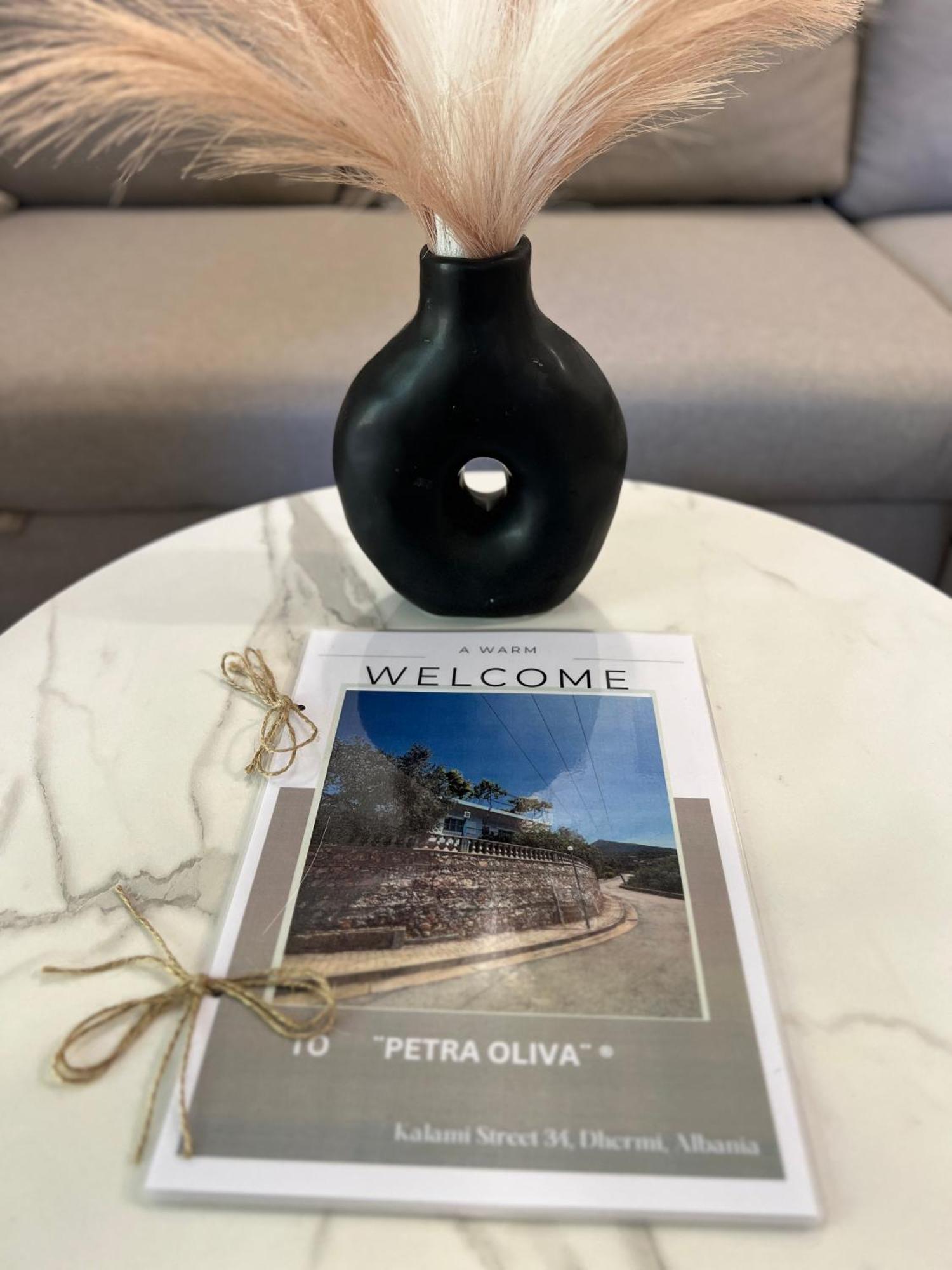דרמי Petra Oliva Apartment מראה חיצוני תמונה